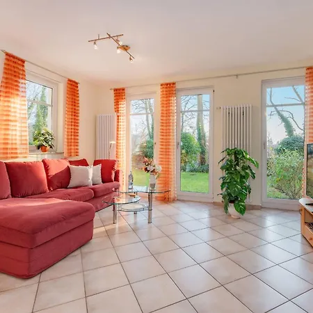 Haus Duenenwald 14 *